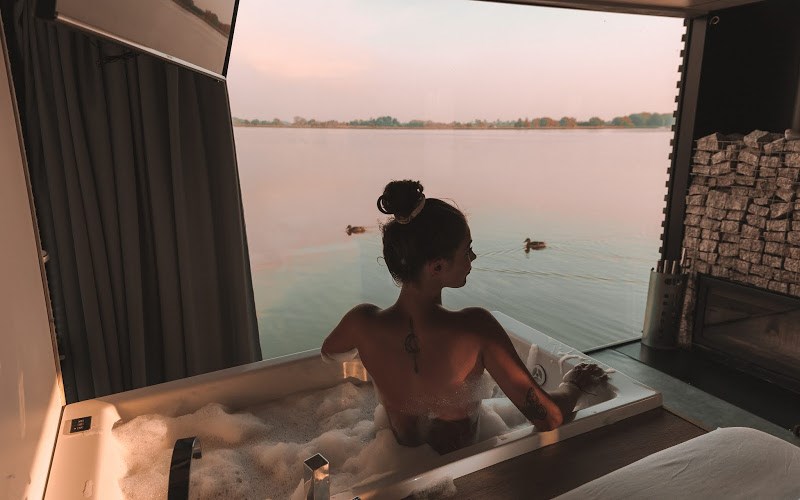 Luksusowy domek na wodzie idealny na romantyczny wyjazd we dwoje